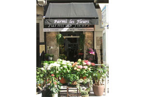 PARMI LES FLEURS