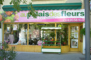 AU PALAIS DES FLEURS