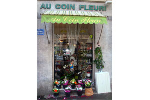 AU COIN FLEURI