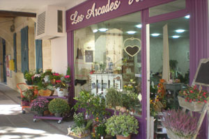 LES ARCADES FLEURIES