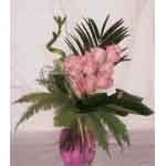 Un bouquet exotique ou le vase reste.