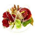 Centre de table accessoiris� avec du rotin et des tranches de nacre