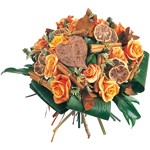 Offrir des fleurs > Un bouquet �pic�  Voici l�un des chouchous de la collection Florajet.com ! Tel un g�teau sorti du four, Cannelle est dor� � point. De ses d�licats b�tons de cannelle ou du doux parfum de ses  roses cuivr�es, on ne saurait dire ce qui nous fait tant craquer ! A offrir les yeux ferm�s�  Le conseil du Fleuriste  Coupez les tiges en biseaux et changez l�eau du bouquet tous les 2 ou 3 jours.  Conservez de pr�f�rence votre bouquet de roses  au sein d�une pi�ce � l�abri de la chaleur.    