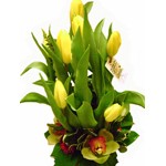 Composition pr�sent�e dans un cache pot en c�ramique. Possibilit� de changer les couleurs en rouge, rose, orange, jaune, blanc...� partir de 29 �