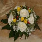 Le bouquet blanc symbole de puret� chic et raffin� � offrir pour toute occasion